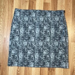 M M LaFleur New York Skirt